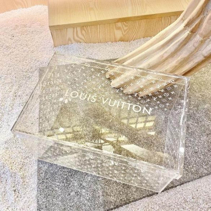 Acrylic shoe box molding