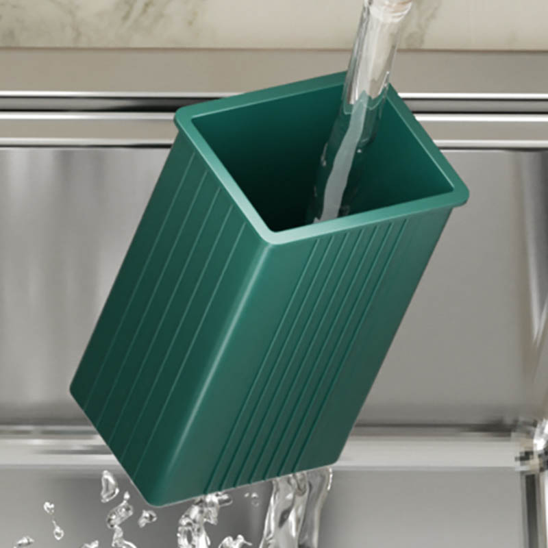 Vegetable spoon holder molding