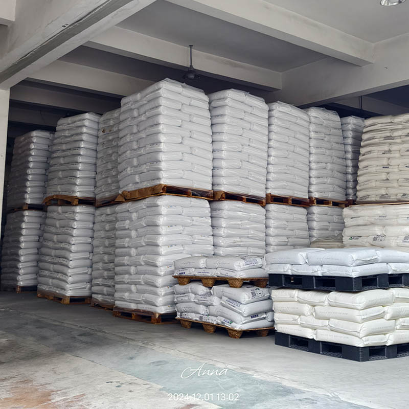 Vegetable spoon holder molding